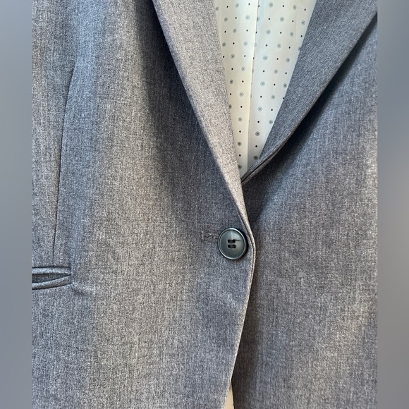 Blazer - Picture 3 of 6